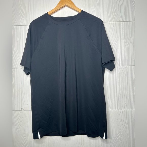 ALO Yoga Other - ALO Yoga Men's Short-Sleeve Size Large.